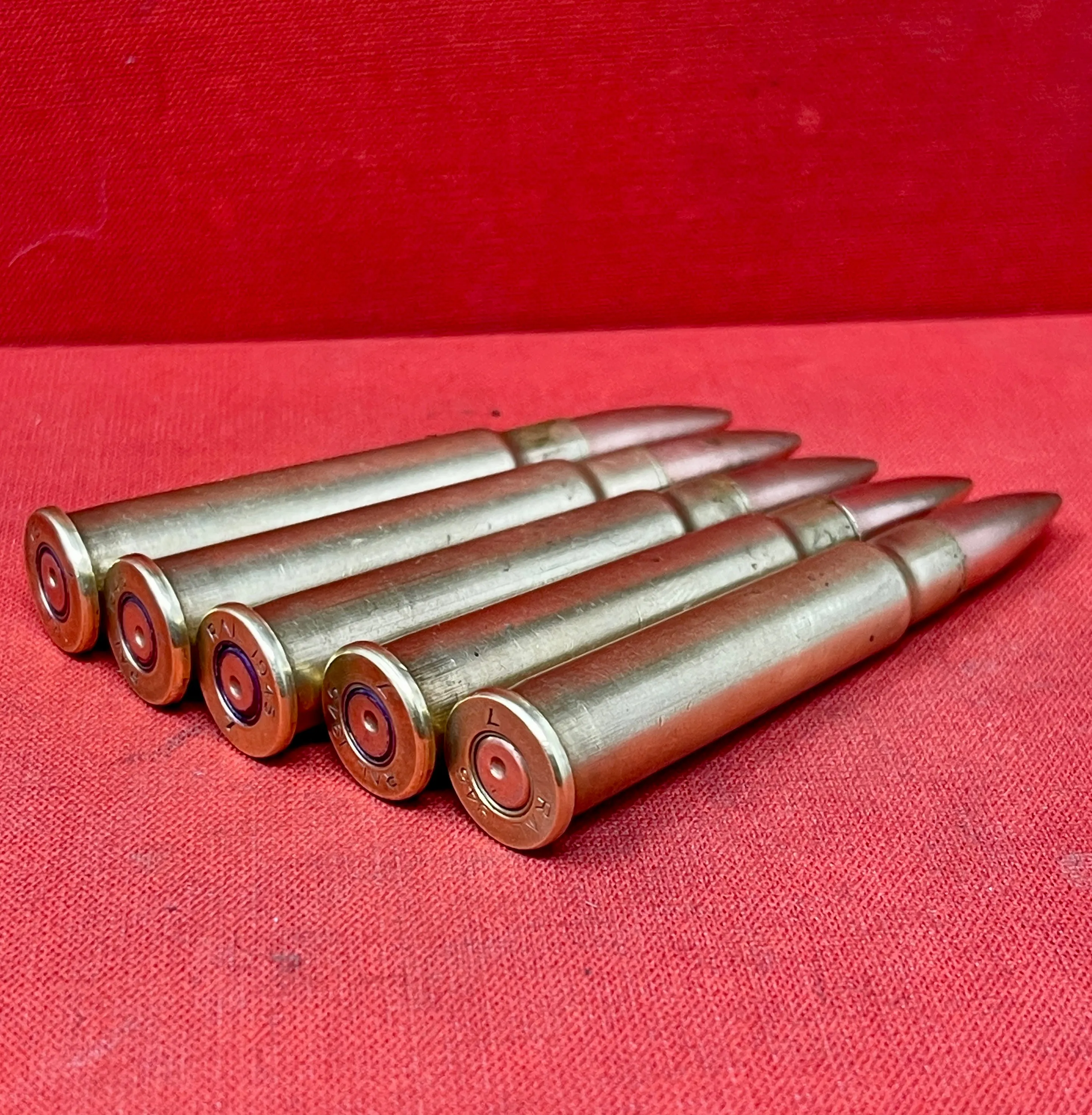 5 x Inert – WW2 303 Lee Enfield Rounds with Charger, Dated 1945  Royal Laboratory Woolwich