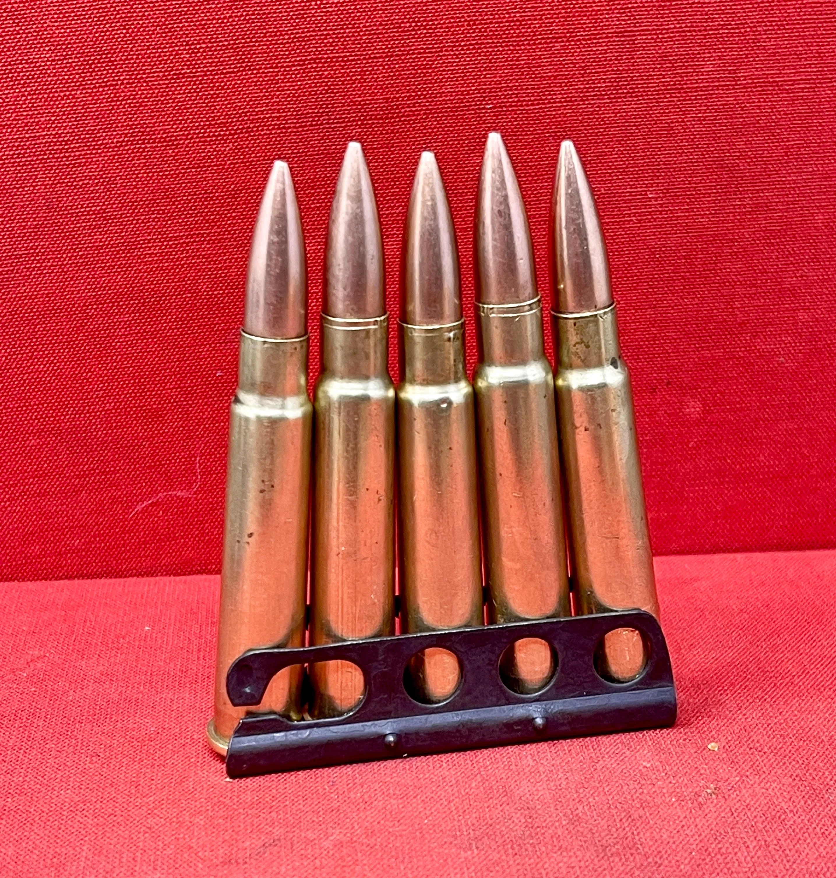 5 x Inert – WW2 303 Lee Enfield Rounds with Charger, Dated 1945  Royal Laboratory Woolwich