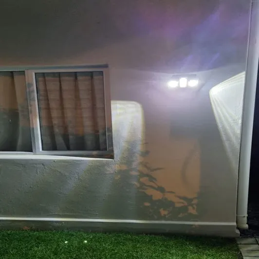 Mars 3 10W Solar Security Wall Light